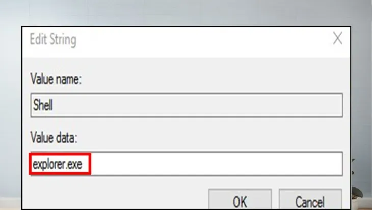 Đổi Value data thành explorer.exe chuẩn