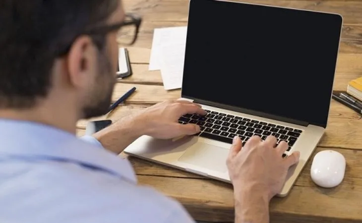 Máy tính không lên màn hình là lỗi rất thường gặp khi sử dụng PC hoặc laptop