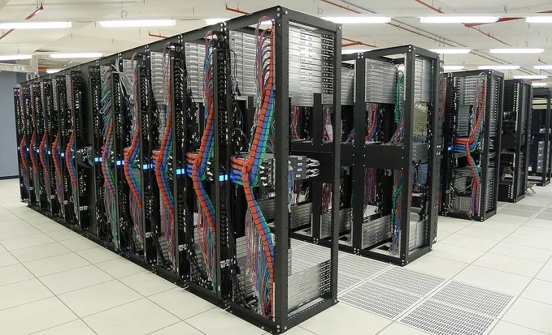 Cách đi dây cáp mạng gọn gàng trong tủ Rack chuyên dụng