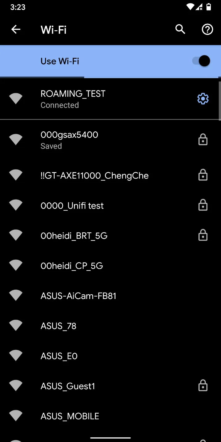 Nhấn giữ vào tên wifi muốn xóa trên điện thoại hoặc máy tính bảng Android