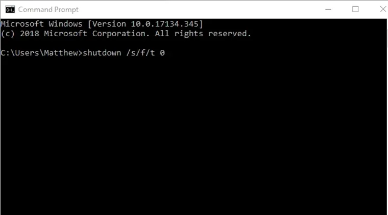 Nhập lệnh shutdown trong Command Prompt để tắt máy tính ngay lập tức