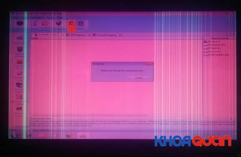 Biểu hiện màn hình laptop bị ám hồng gây khó chịu cho người dùng