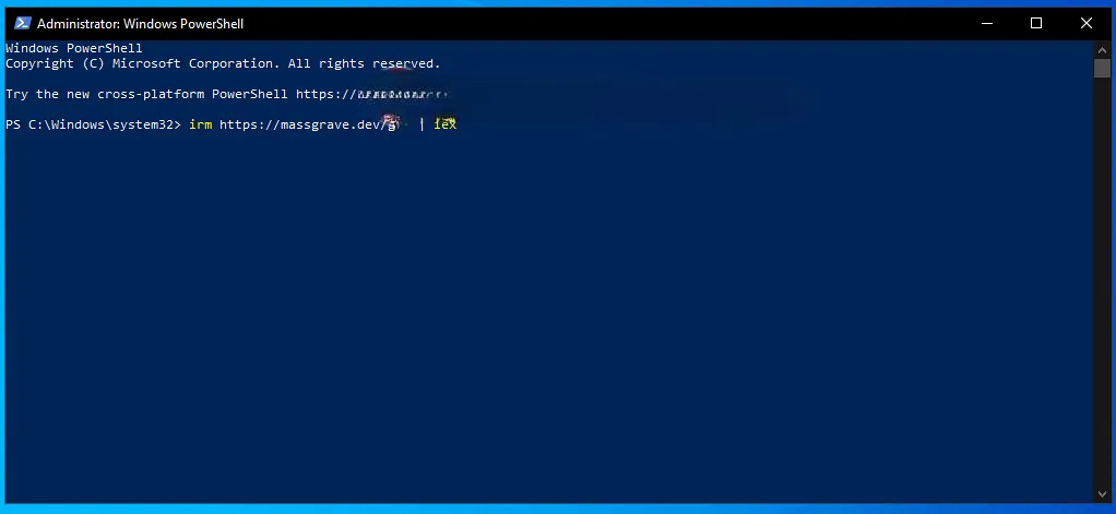 Dán lệnh kích hoạt vào PowerShell và nhấn Enter để bắt đầu