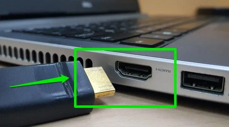 Sử dụng bộ chuyển đổi tín hiệu HDMI sang VGA