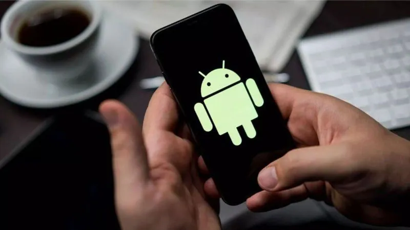 Màn hình Recovery Mode trên điện thoại Samsung với các tùy chọn Wipe data/factory reset