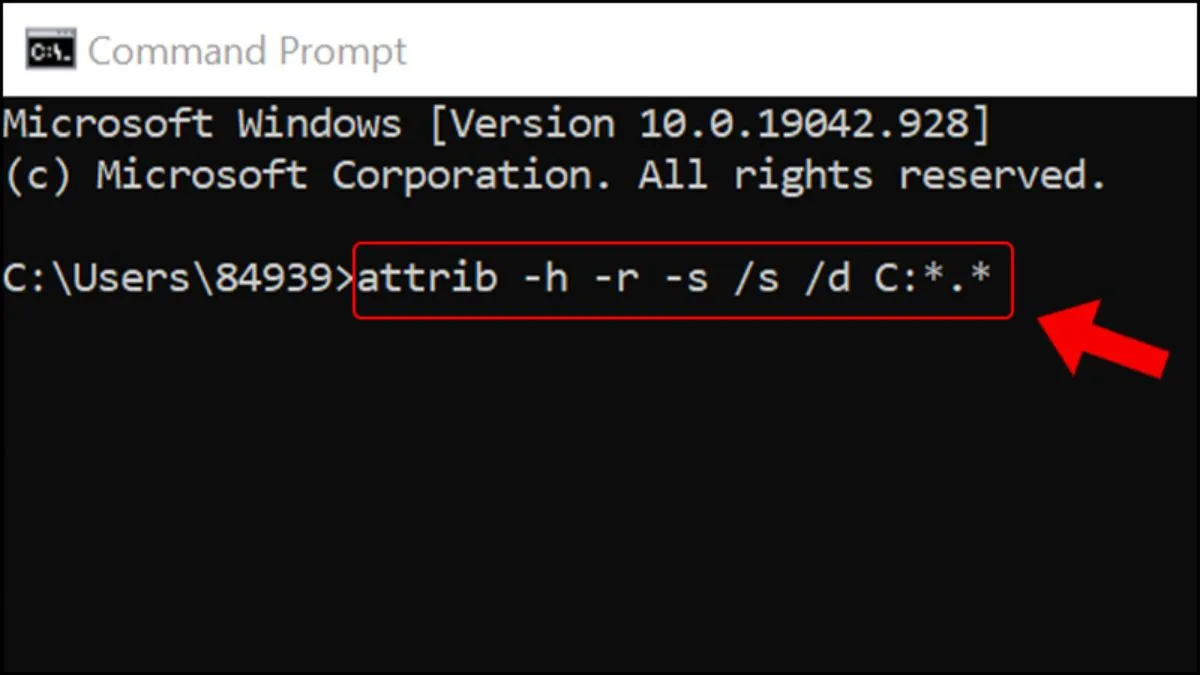 Cửa sổ Command Prompt với lệnh attrib