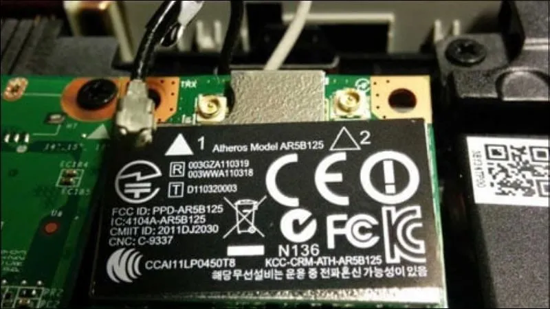 Card Wifi bị lỏng hoặc bị hỏng dẫn đến lỗi Wifi