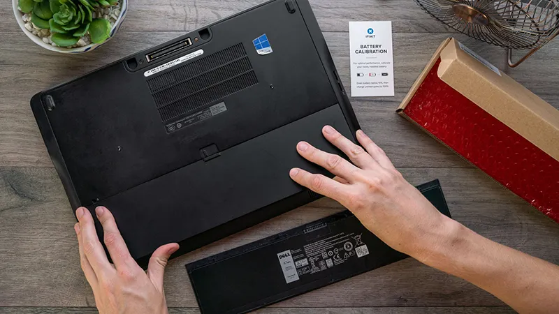 So sánh pin chính hãng và pin tương thích