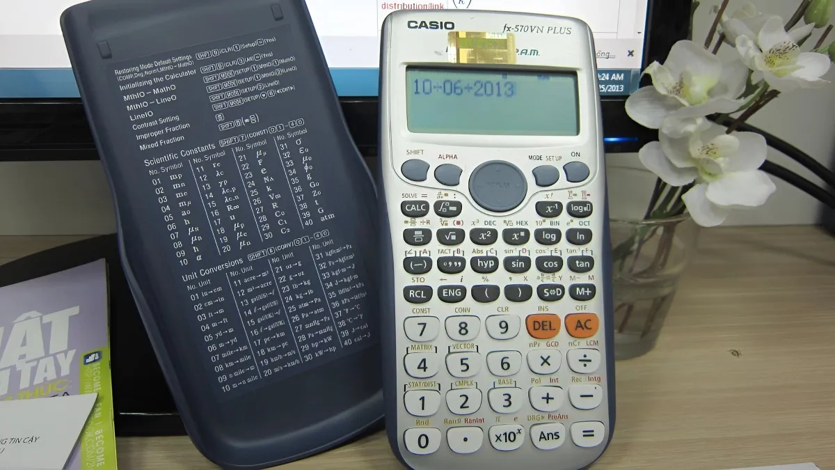 Màn hình máy tính Casio FX 580VN X cần reset