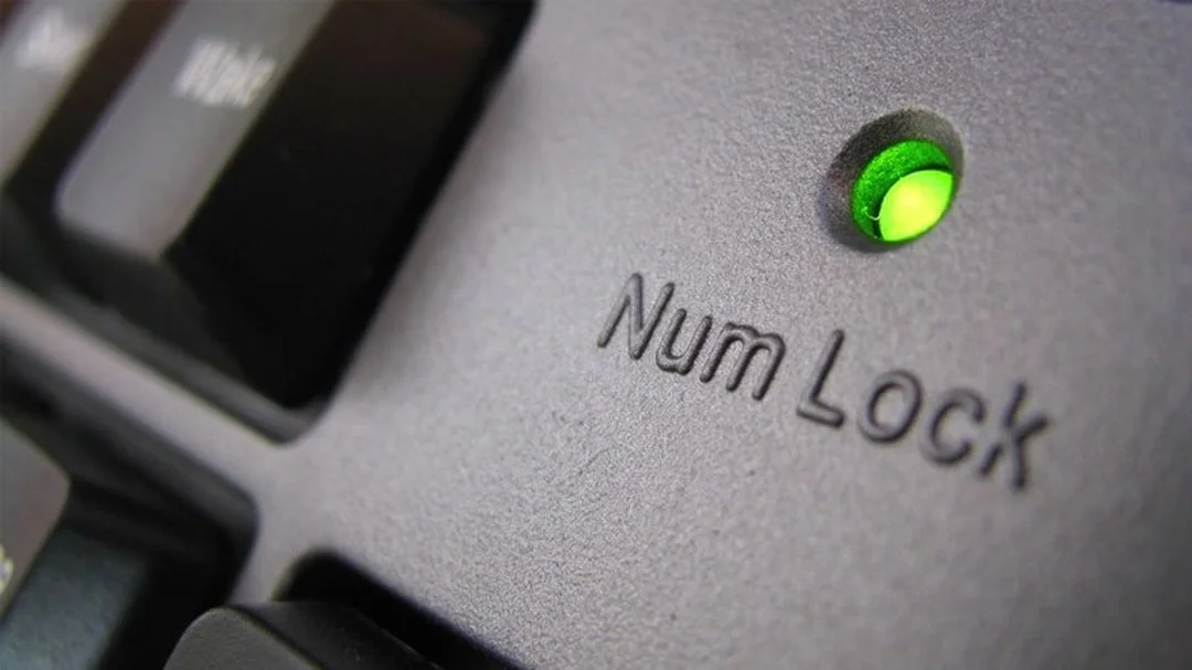 cách sửa bàn phím laptop bị liệt 1 số nút khi kiểm tra NumLock và chức năng phím