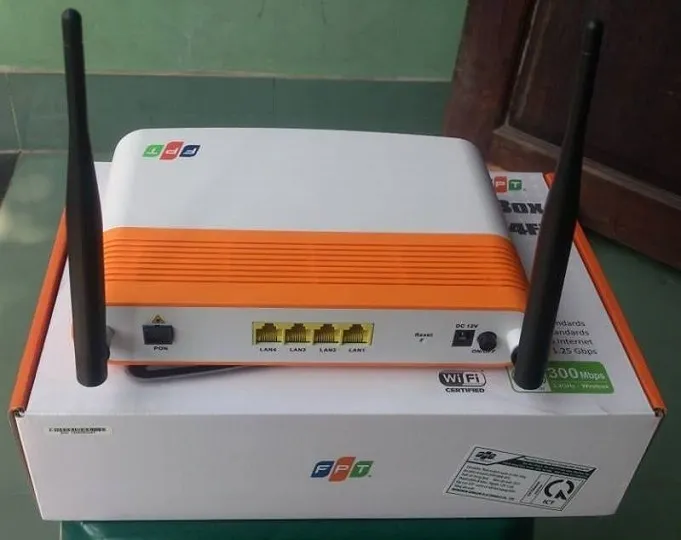 Modem router tích hợp với ăng-ten WiFi