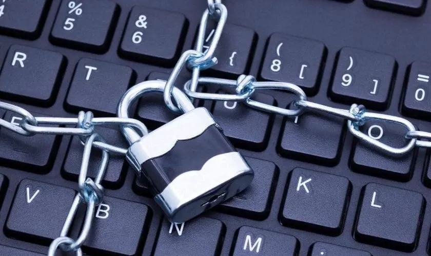 Có nên tắt bàn phím Laptop