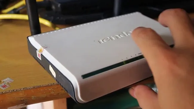 Cách cài đặt mật khẩu Wifi trên máy tính và điện thoại năm 2026