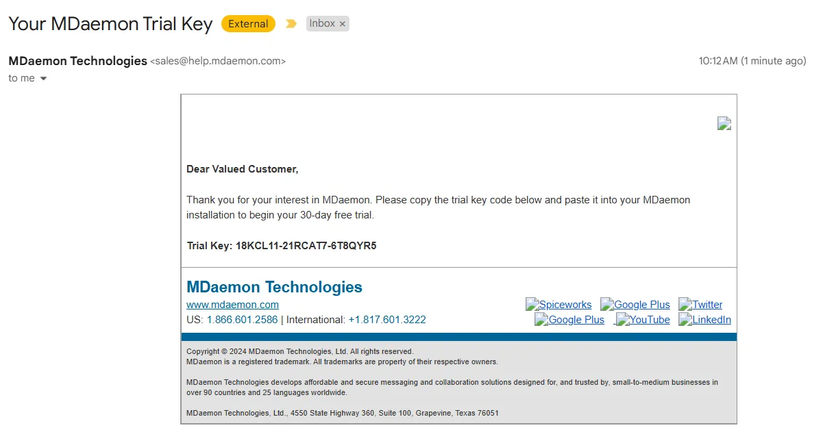 Kiểm tra email để lấy mã dùng thử 30 ngày