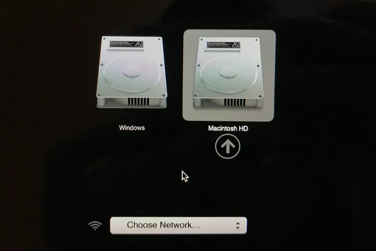 Menu lựa chọn hệ điều hành khi khởi động máy