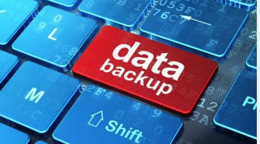 Cần thực hiện tạo bản sao lưu dữ liệu quan trọng trước khi tiến hành cài lại Windows 10