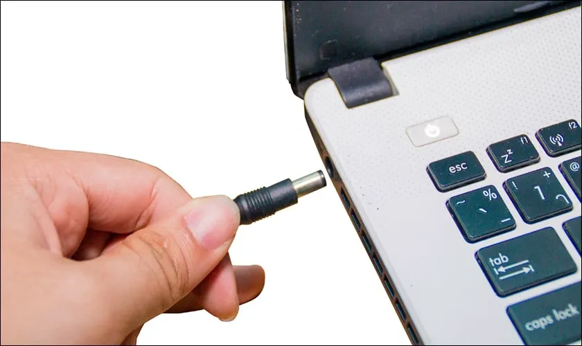 Kiểm tra jack cắm và sự ổn định của dây dẫn