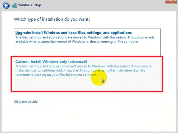 Chọn chế độ cài đặt Custom để can thiệp phân vùng