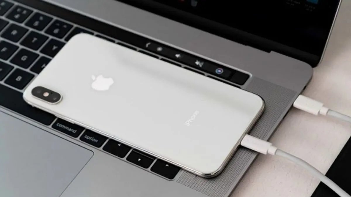 Chuyển file từ máy tính sang iPhone giúp làm việc linh hoạt hơn