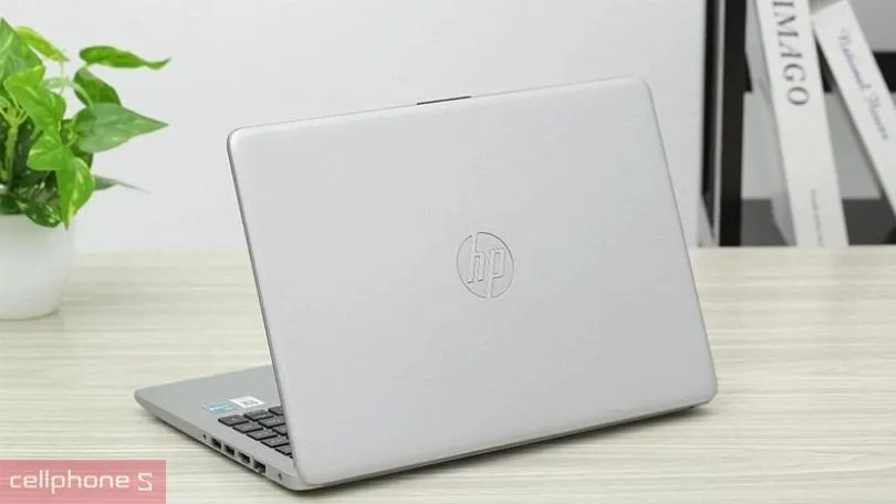 Màn hình laptop hiển thị sắc nét