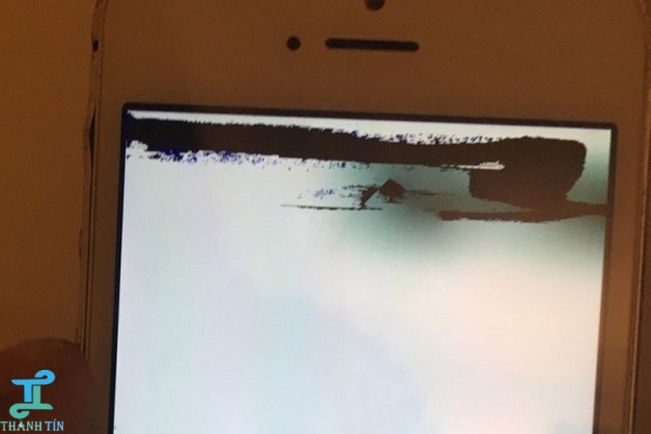 Chảy mực màn hình máy tính là dấu hiệu dễ nhận biết nhất