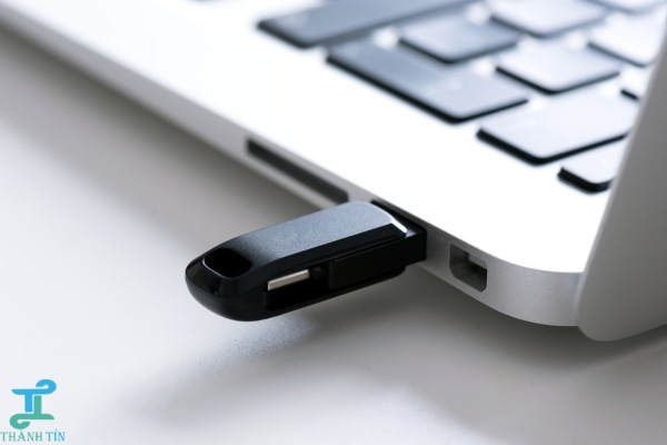 Phân vùng ổ cứng và định dạng ổ đĩa khi thực hiện cách cài Win XP SP2