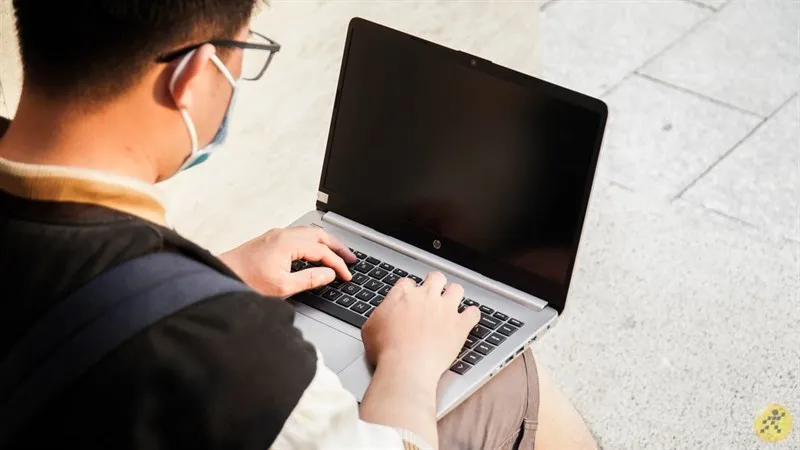 Sinh viÃªn nÄƒm nháº¥t cÃ³ nÃªn mua laptop khÃ´ng? Ä Ã¢y lÃ  nhá»¯ng gá»£i Ã½ cho tÃ¢n sinh viÃªn chá» n mua laptop sao cho phÃ¹ há»£p vá»›i ngÃ nh há» c