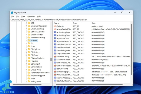 Dùng Registry Editor khắc phục lỗi active Win 10
