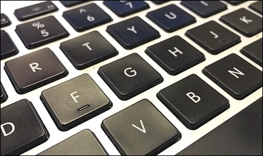 Trên bàn phím máy tính có các dáº¥u gáº¡ch ná»•i là gì?