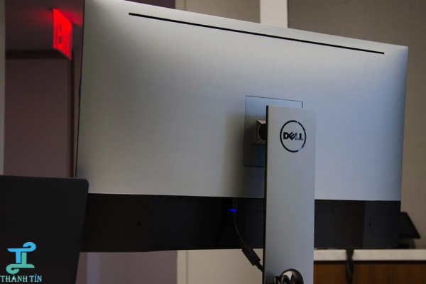 Giá thay màn hình máy tính Dell dao động từ 1-4 triệu VNĐ