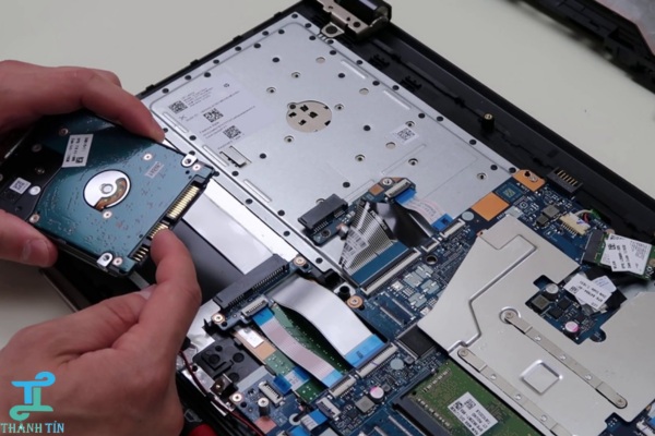 Thay ổ cứng laptop hp giá bao nhiêu tại cửa hàng?
