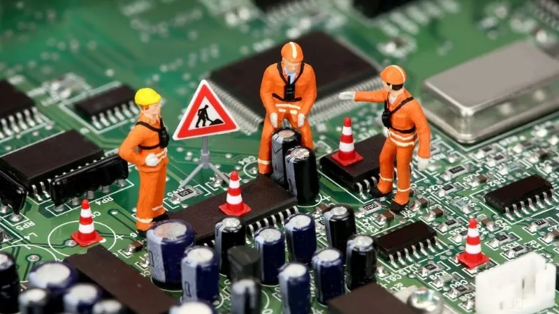 Mainboard là bộ phận trung tâm kết nối mọi linh kiện trong laptop