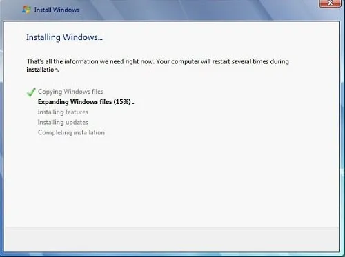 Thông báo dữ liệu cũ sẽ được lưu vào thư mục Windows.old