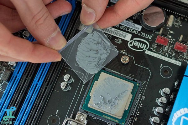 CPU laptop nóng do keo tản nhiệt quá mỏng