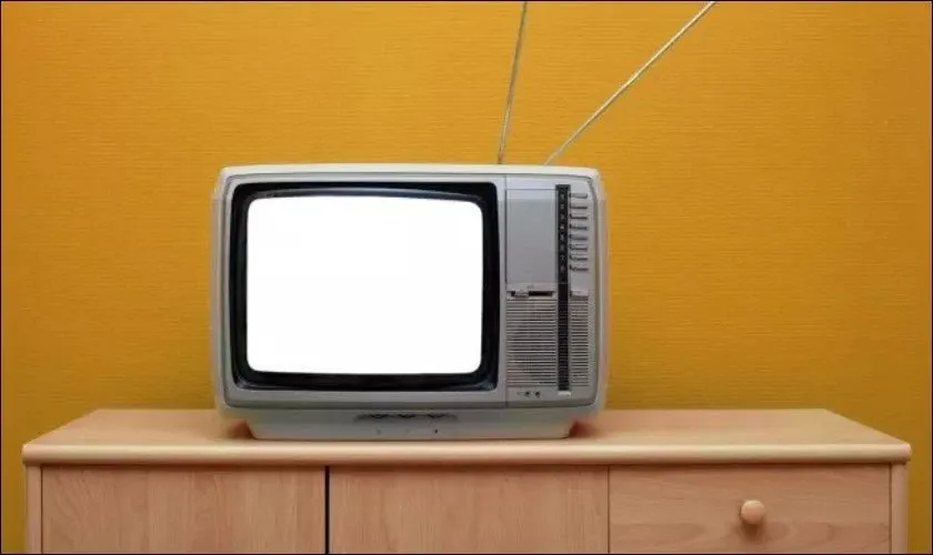 Tivi Samsung đời cũ cần thiết bị trung gian để kết nối WiFi