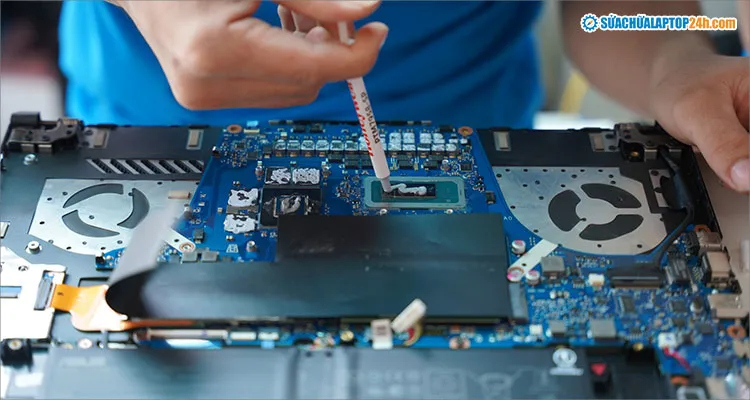 Vệ sinh tản nhiệt và thay keo định kỳ giúp máy hoạt động ổn định