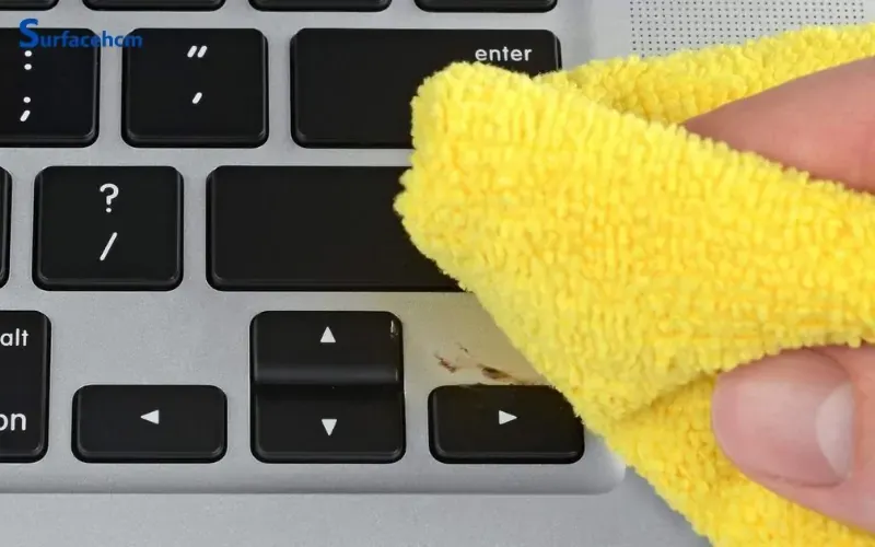 Vệ sinh bàn phím thường xuyên để đảm bảo hoạt động tốt