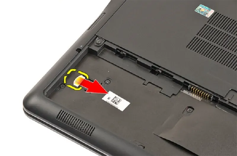 Khe cắm SIM trên laptop Dell