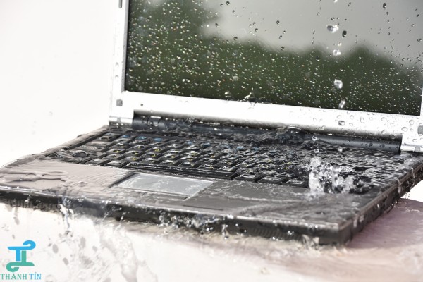 Máy tính lỗi ổ cứng do không bảo quản tốt