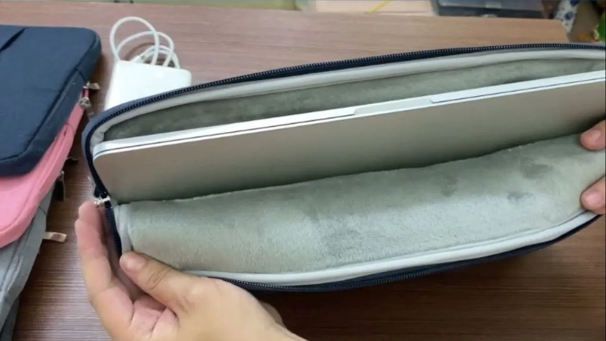 Lựa chọn túi chống sốc, ba lô có kích thước và chất liệu thích hợp với laptop 15.6 inch