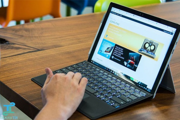 kiem-tra-may-truoc-khi-thay-cao-cap Kiểm tra máy tính trước khi nhận báo giá thay cao áp màn hình laptop