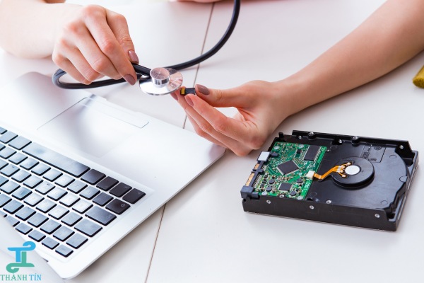 Kiểm tra ổ cứng có tiếng kêu lạch cạch bằng nhiều cách