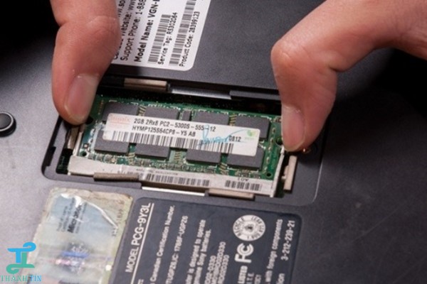 Kiểm tra trước khi vệ sinh RAM máy tính