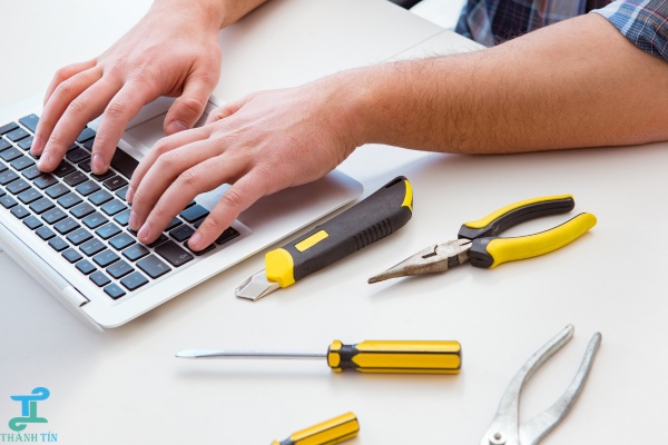 Kiểm tra laptop tổng thể trước khi sửa