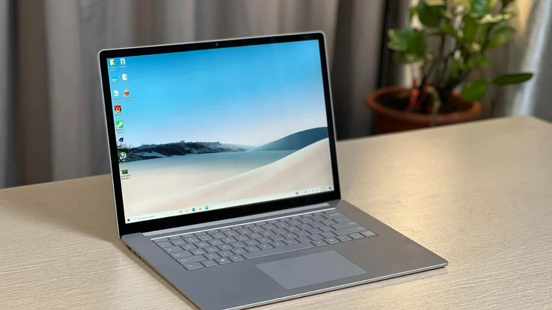 laptop 15 inch dài rộng bao nhiêu cm - hình minh họa 1