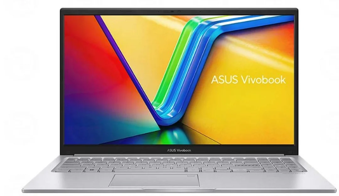 laptop dành cho học sinh cấp 3 kiểm tra màn hình và bàn phím