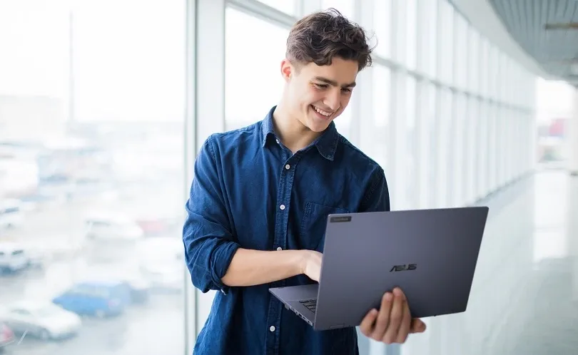 ASUS Vivobook - lựa chọn tiết kiệm cho người mới
