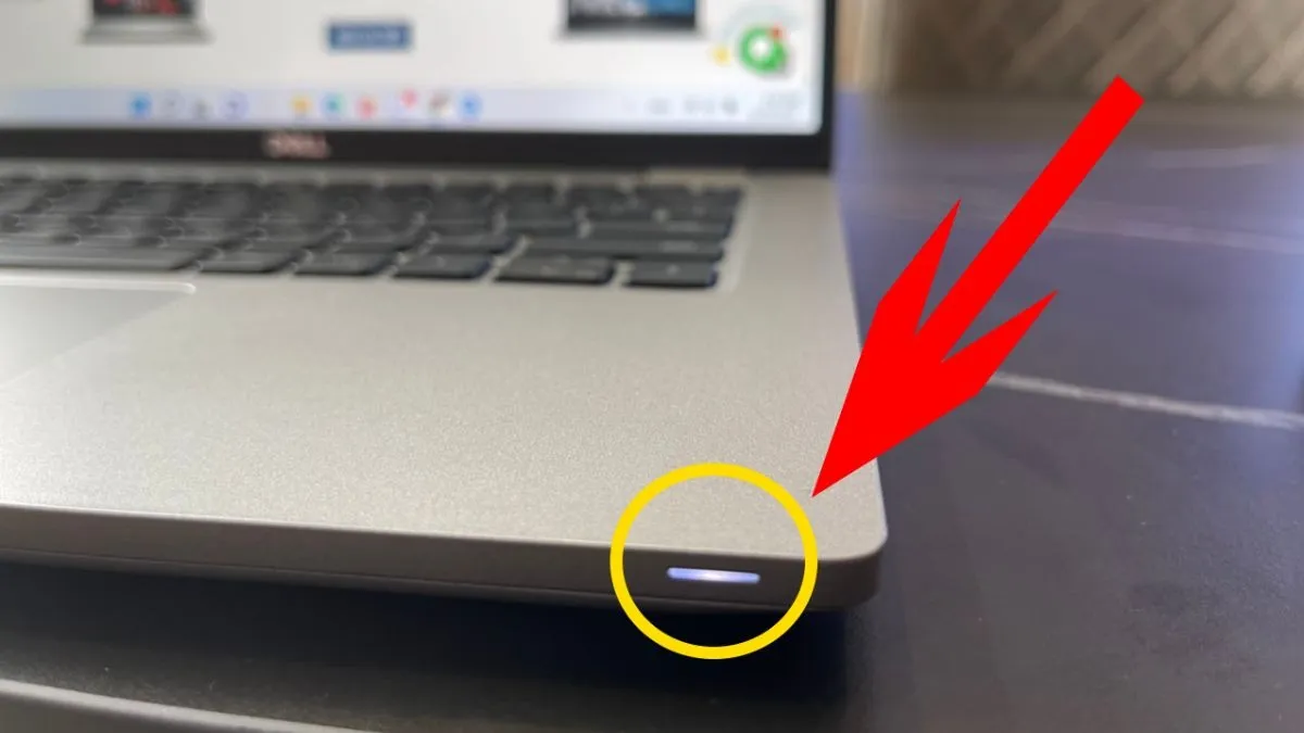 Hiện tượng laptop HP chớp đèn nguồn nhưng không khởi động