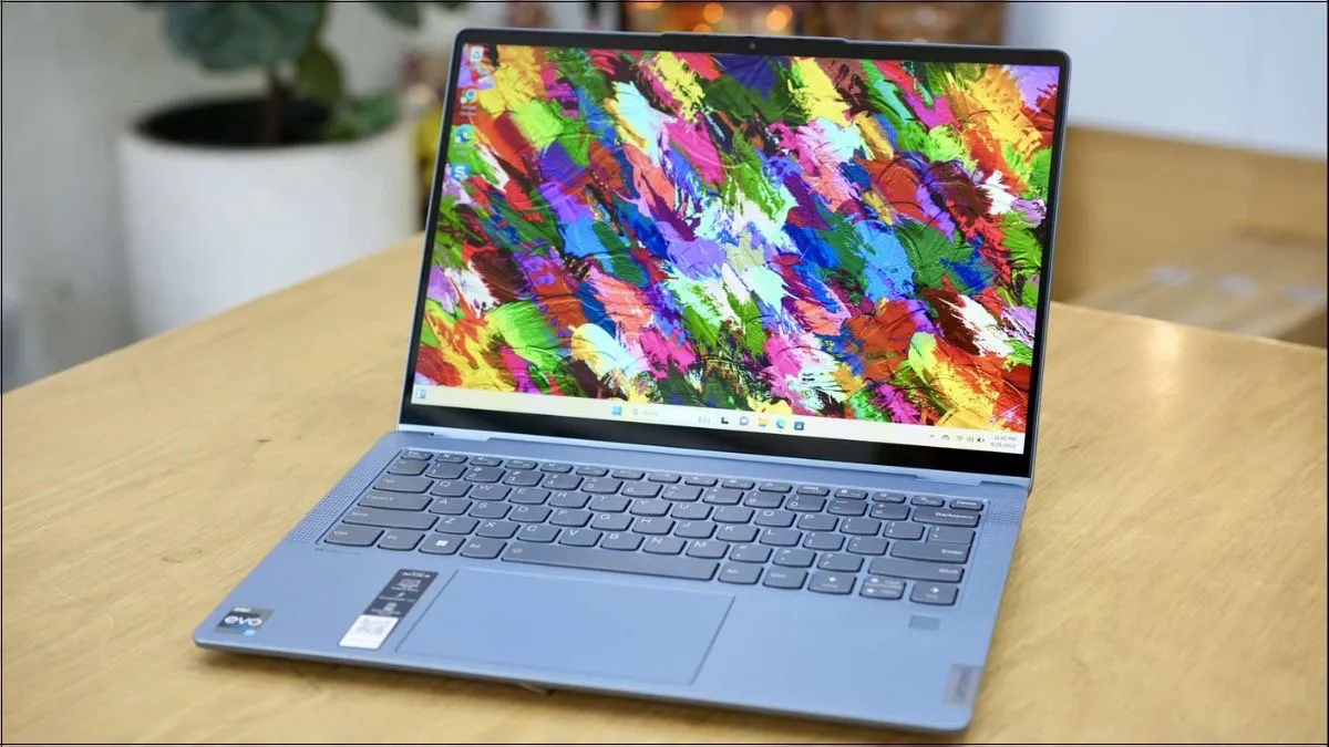 Lenovo Flex 7 14IAU7 sở hữu thiết kế nhỏ gọn, chắc chắn
