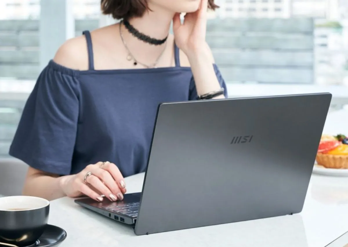 MSI Modern 15 A11M-1024VN là laptop đồ họa mỏng nhẹ